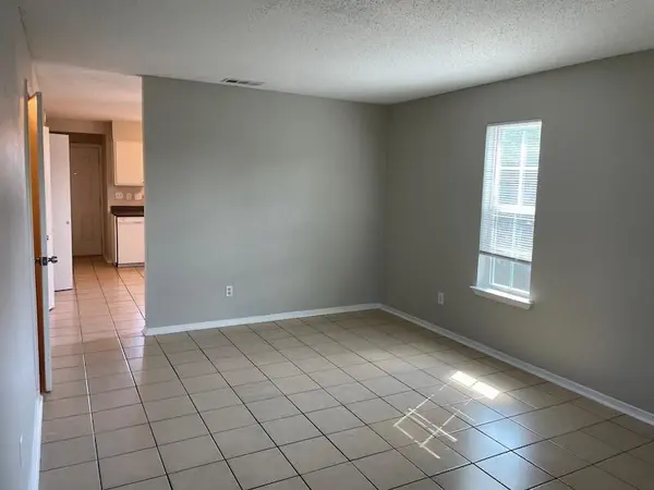 8401 Colony Loop DR #D, Austin, TX 78724