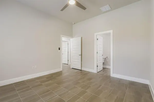 2500 American DR #B, Lago Vista, TX 78645