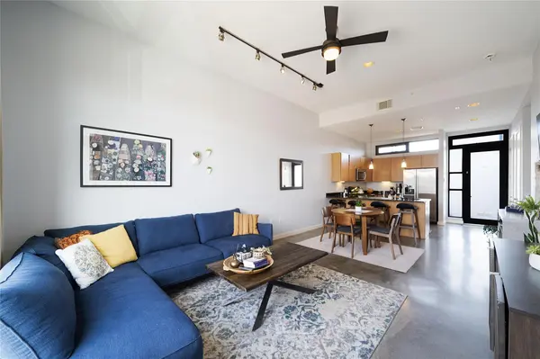 2525 S Lamar BLVD #304, Austin, TX 78704