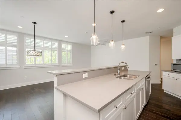 908 Nueces ST #12, Austin, TX 78701