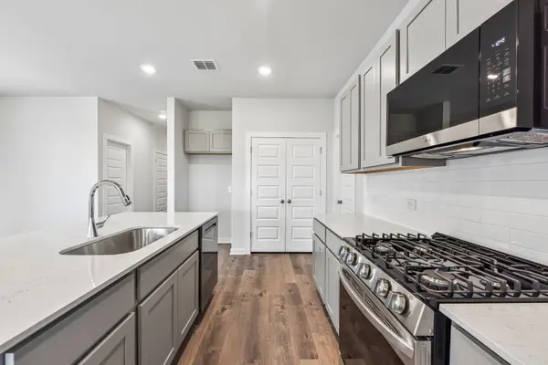 163 Tolo DR, Elgin, TX 78621