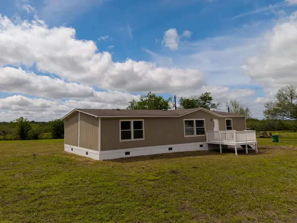 107 Appaloosa DR, Kyle, TX 78640