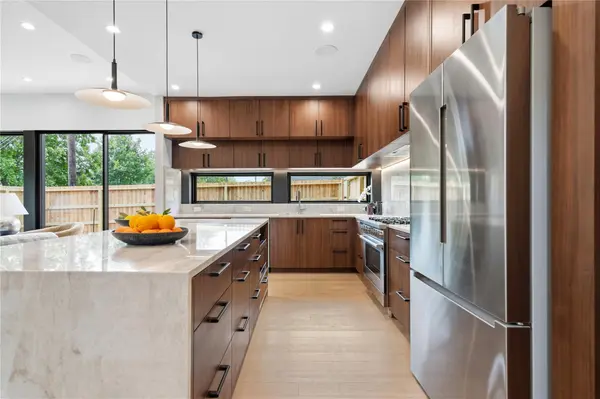 1912 S 3rd ST, Austin, TX 78704