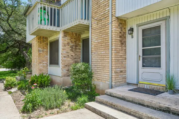 4202 Hudson Bend RD #B, Austin, TX 78734
