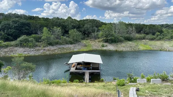 25420 Cove DR, Spicewood, TX 78669