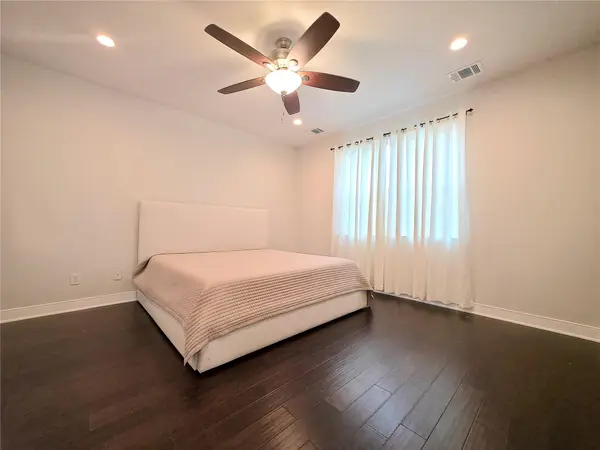 406 Nene LN, Bastrop, TX 78602