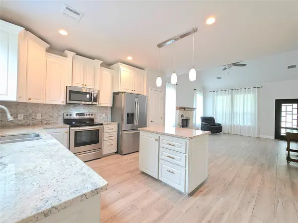 406 Nene LN, Bastrop, TX 78602