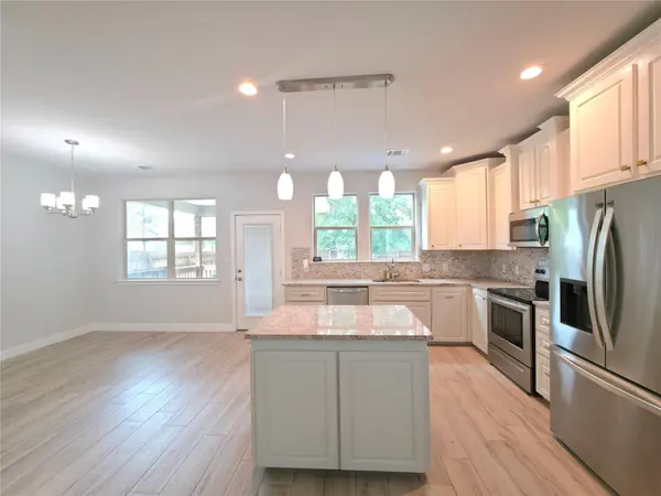 406 Nene LN, Bastrop, TX 78602