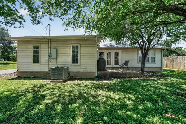 629 Birch LN, Cottonwood Shores, TX 78657