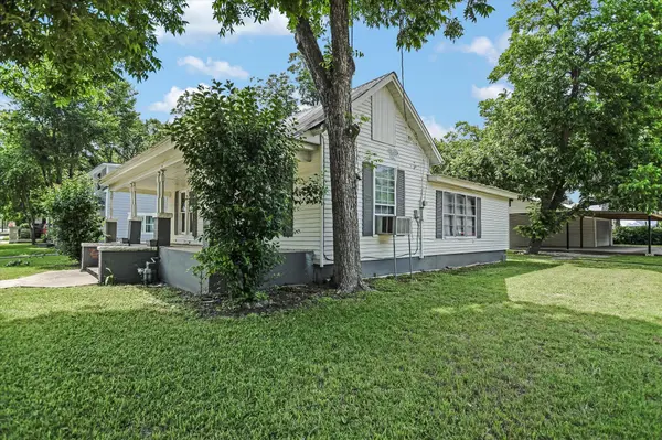 312 W 10th ST, Georgetown, TX 78626