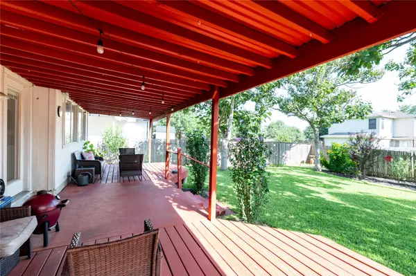 1005 Doras DR, Pflugerville, TX 78660