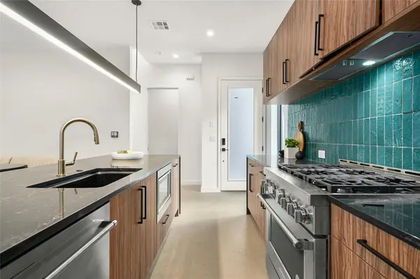 219 Lessin LN #Unit 6, Austin, TX 78704