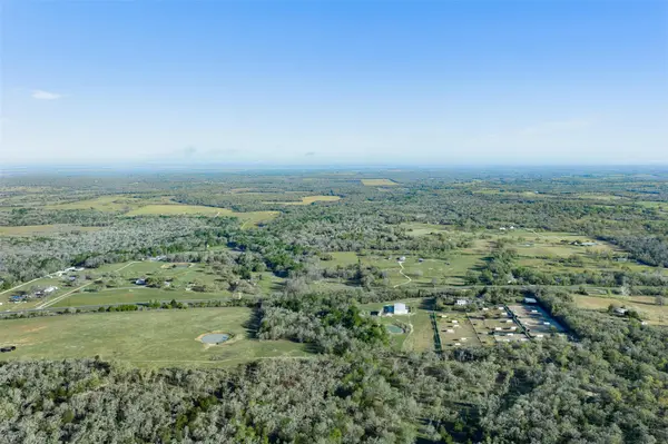 2313 E Us Highway 79, Rockdale, TX 76567