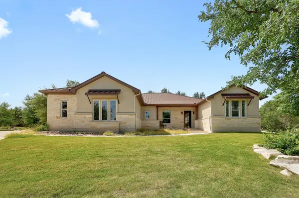 105 Arrowhead RD, Georgetown, TX 78633