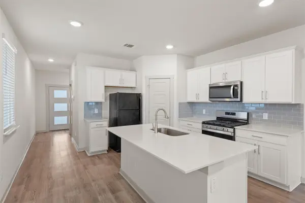328 Fairfax Ave, San Marcos, TX 78666