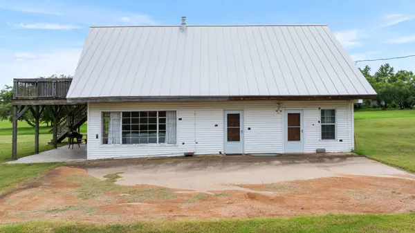 132 Blue Bird LN, Tow, TX 78657