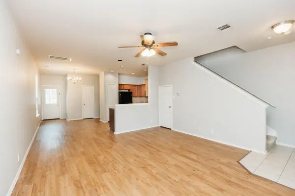 809 Craters Of The Moon BLVD, Pflugerville, TX 78660
