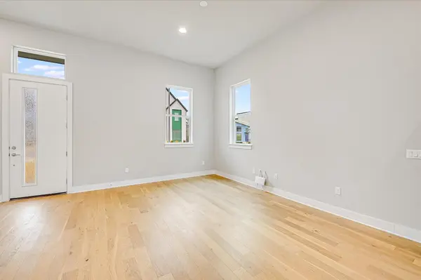 6136 Florencia LN, Austin, TX 78724