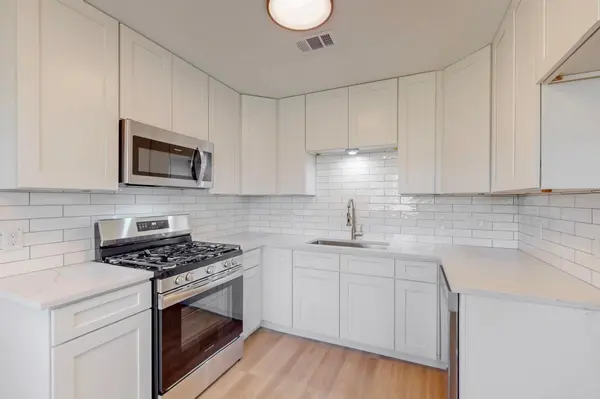 408 Blueberry HL, Austin, TX 78745