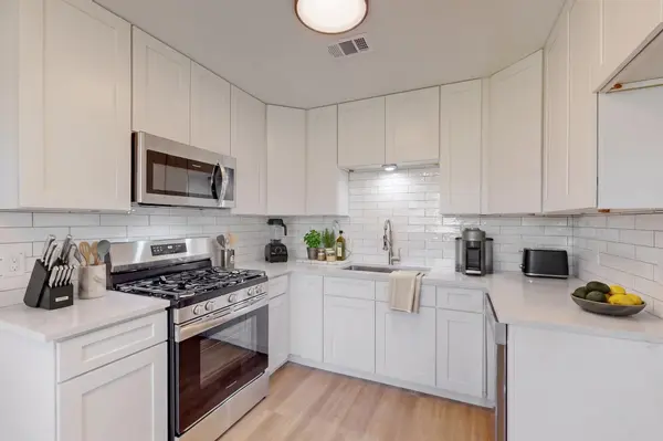 408 Blueberry HL, Austin, TX 78745