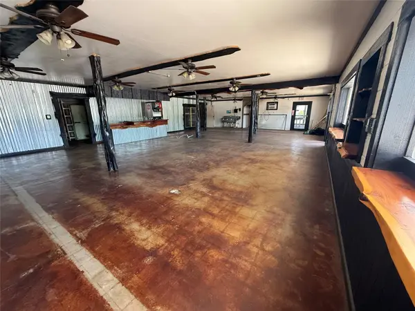 211 S US Highway 281, Johnson City, TX 78636