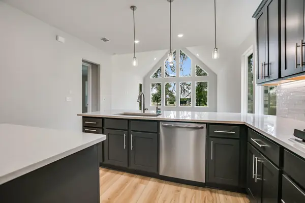 205 Country Cat LN, San Marcos, TX 78666