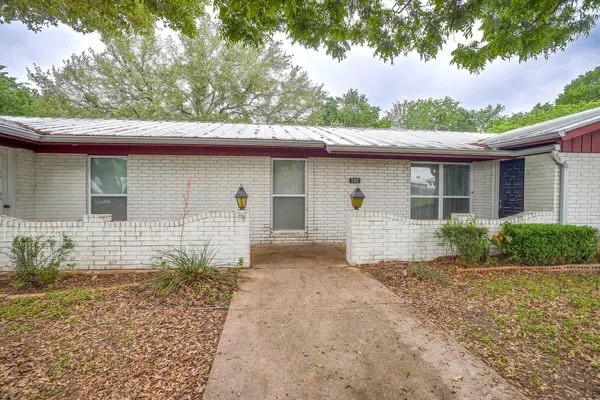 204 Maynard ST, Bastrop, TX 78602