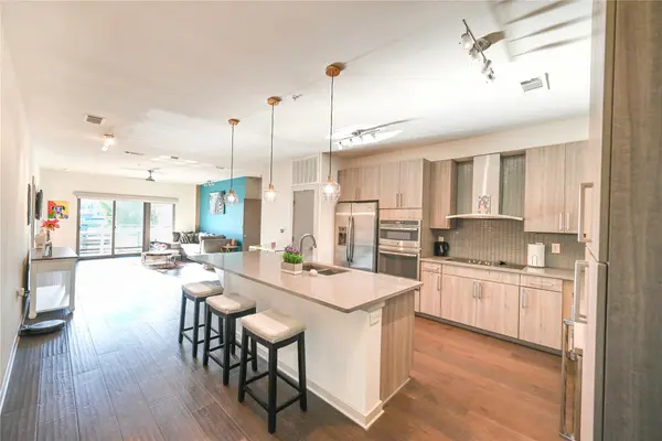 3600 S Lamar BLVD #200, Austin, TX 78704