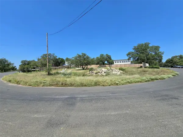 001 Martin LN, Spicewood, TX 78669