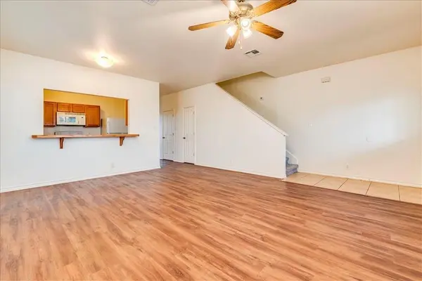 126 Sandstone DR #F, Jarrell, TX 76537
