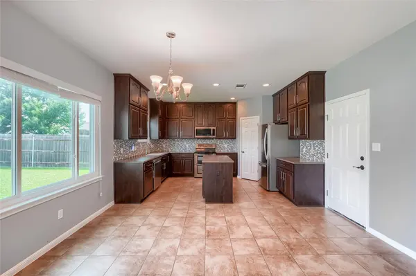 7813 Squirrel Hollow DR, Georgetown, TX 78628