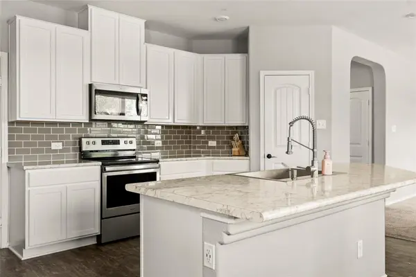 214 Saranac DR, Elgin, TX 78621