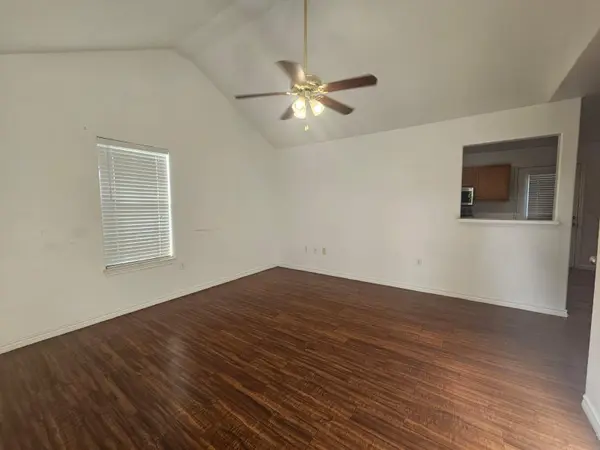 606 Trinity ST, Lockhart, TX 78644