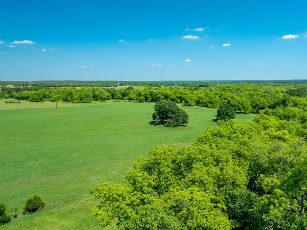 400 619 SPUR, Elgin, TX 78621