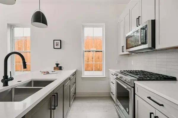2209 woodland Ave #401, Austin, TX 78741
