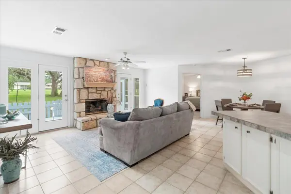 15 Spalding CIR, Wimberley, TX 78676