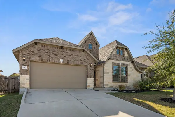 105 W Highfield ST, Hutto, TX 78634