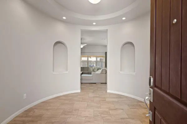 105 W Highfield ST, Hutto, TX 78634