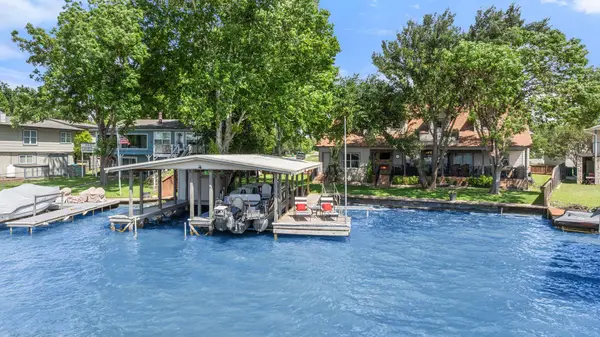 402 South Shorewood DR, Granite Shoals, TX 78654