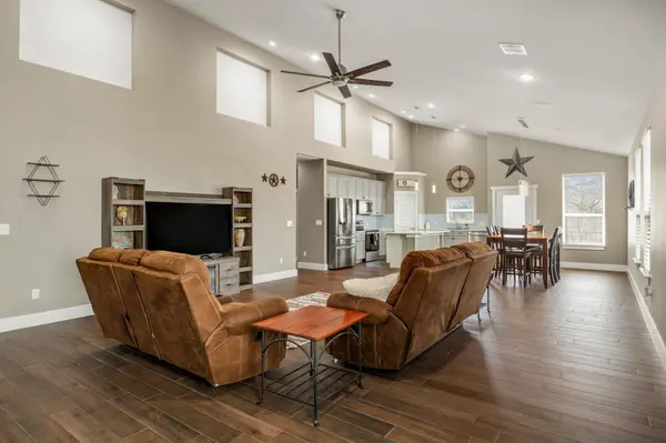 177 Mokulua LN, Bastrop, TX 78602