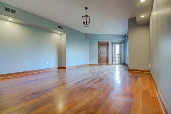 54 Rainey ST #706, Austin, TX 78701