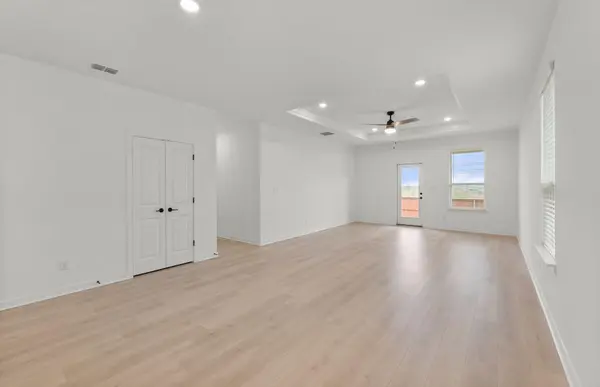 596 Rubber Tree WAY, Buda, TX 78610