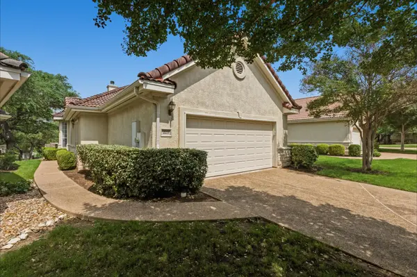 223 The Hills DR #3, Austin, TX 78738