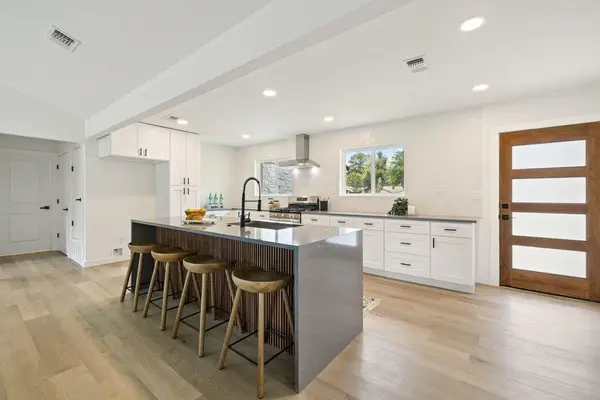 5400 Salem Hill DR, Austin, TX 78745
