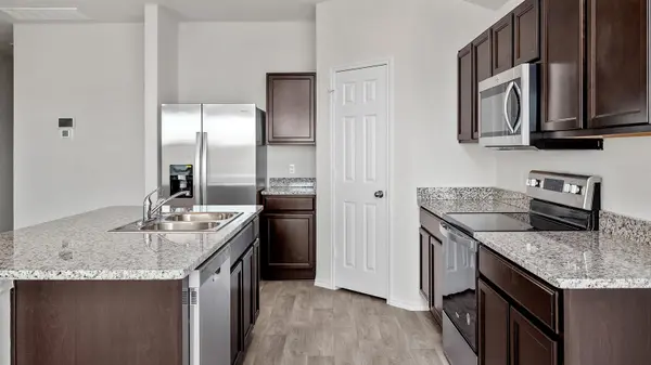 148 McNamara CT, Jarrell, TX 76537
