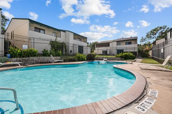 6718 Silvermine DR #302, Austin, TX 78736