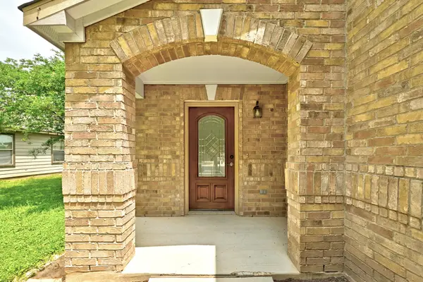 6800 Baythorne DR, Austin, TX 78747
