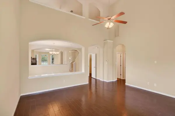 4489 Western Lake DR, Round Rock, TX 78665