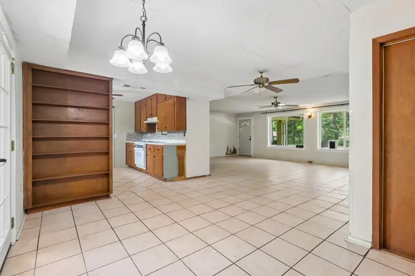 162 Indian Oak DR, Bastrop, TX 78602
