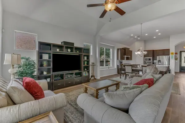 902 Catalina LN, Austin, TX 78737